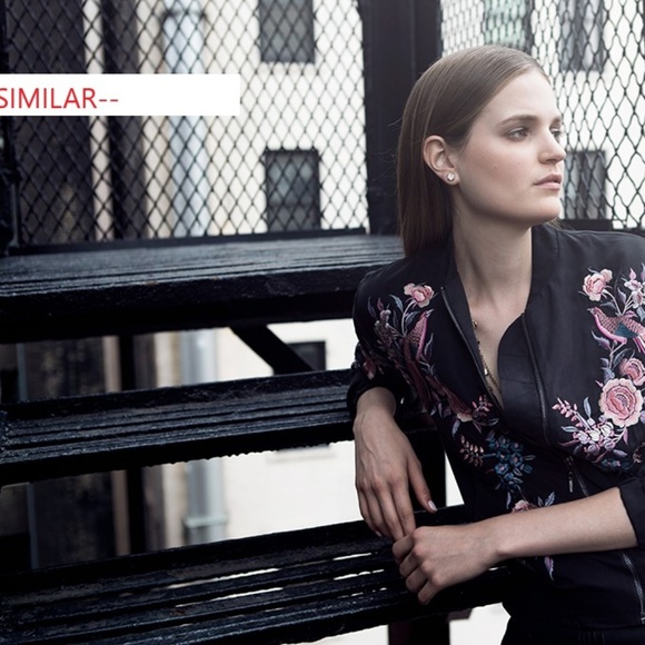 Beautiful silky embroidered bomber jacket - Picture 2 of 8